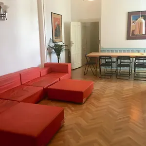 4th Floor Bed & Breakfast Warschau